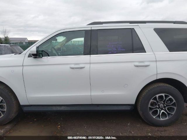 1FMJU1J82REA32804 Ford Expedition Xlt