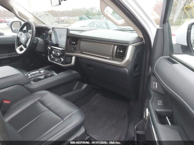 1FMJU1J82REA32804 Ford Expedition Xlt