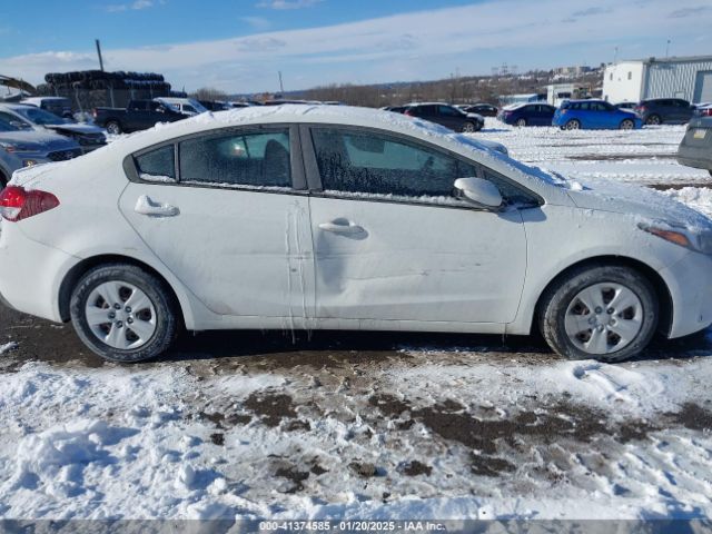 3KPFK4A72JE191677 KIA FORTE LX