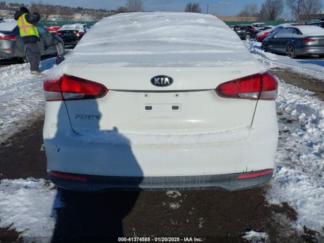 3KPFK4A72JE191677 KIA FORTE LX