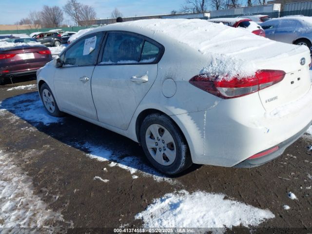 3KPFK4A72JE191677 KIA FORTE LX
