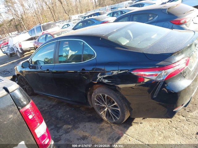 4T1B11HK5JU157739 Toyota CAMRY SE