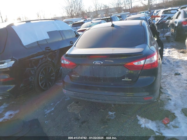 Ford FOCUS SE 2014 1FADP3F26EL245517 Image 15