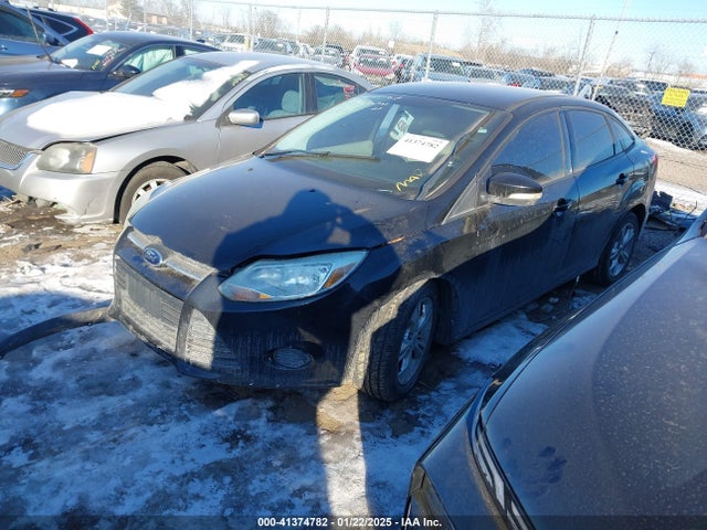 Ford FOCUS SE 2014 1FADP3F26EL245517 Image 2