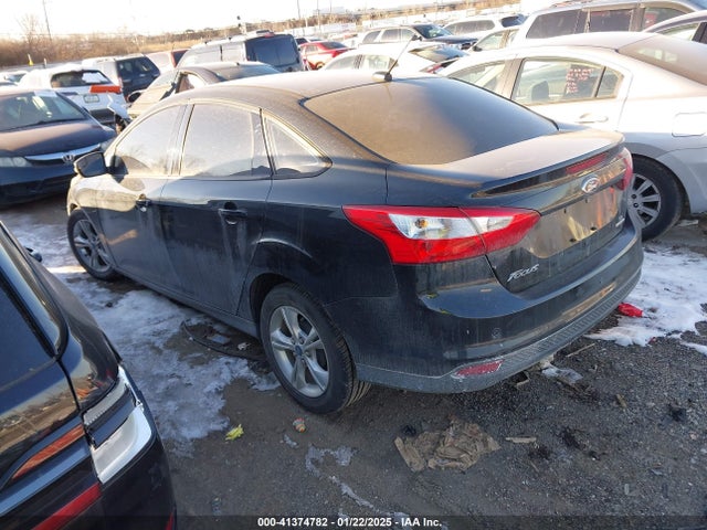 Ford FOCUS SE 2014 1FADP3F26EL245517 Image 3