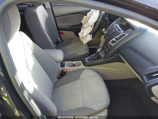 Ford FOCUS SE 2014 1FADP3F26EL245517 Image 5