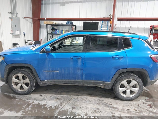 Jeep Compass Latitude 4x4 2018 3C4NJDBB2JT200181 Image 14