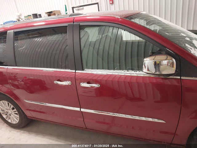 2C4RC1GGXFR597180 Chrysler Town & Country Limited Platinum
