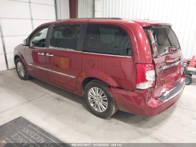 2C4RC1GGXFR597180 Chrysler Town & Country Limited Platinum