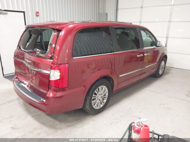 2C4RC1GGXFR597180 Chrysler Town & Country Limited Platinum