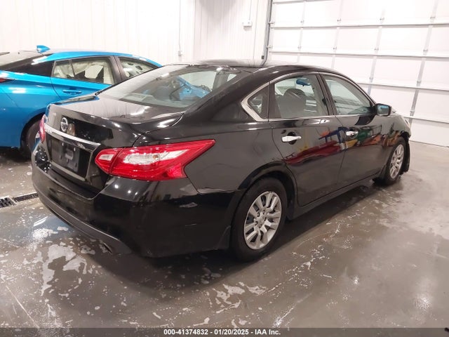 Nissan Altima 2.5 S 2017 1N4AL3AP6HN342968 Image 4
