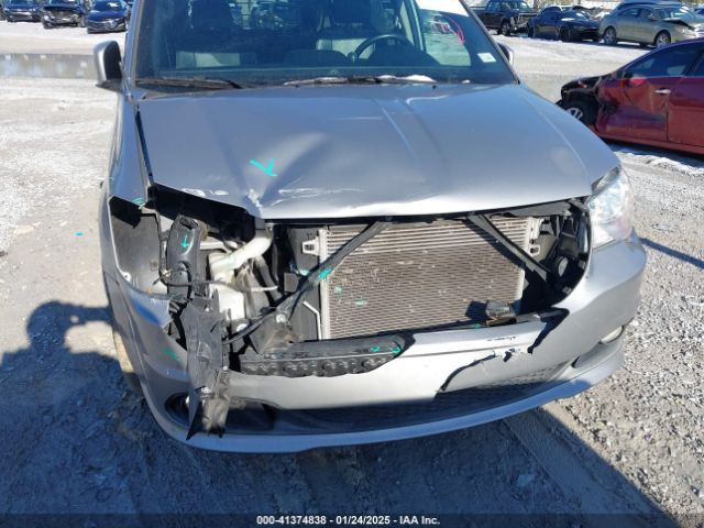 2C4RDGCG8KR774213 Dodge Grand Caravan Sxt