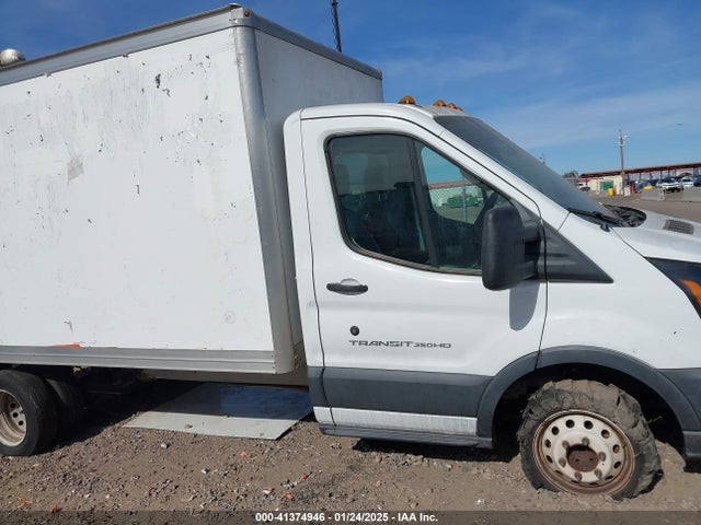 Ford Transit-350 Cab Chassis 2018 1FDBF8ZMXJKA65886 Image 13