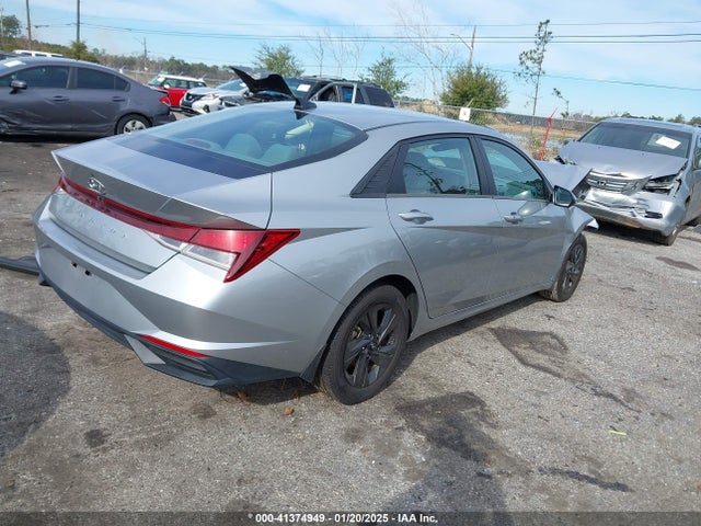 5NPLM4AG0NH067230 Hyundai ELANTRA SEL