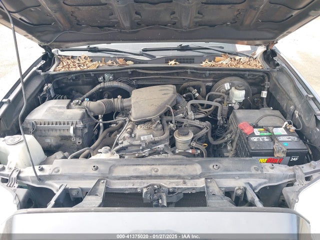 5TFAX5GN7KX145335 Toyota Tacoma Sr
