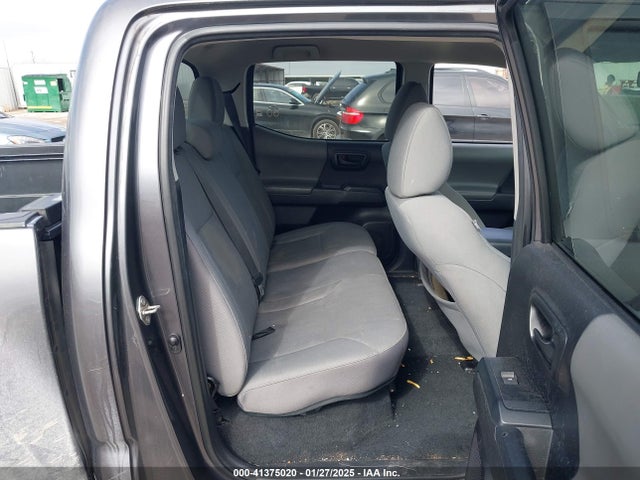 5TFAX5GN7KX145335 Toyota Tacoma Sr