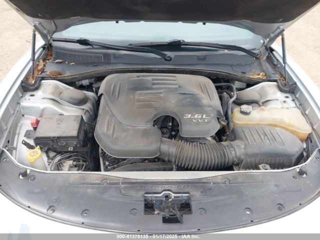 2C3CDXBG2KH721122 Dodge Charger Sxt Rwd