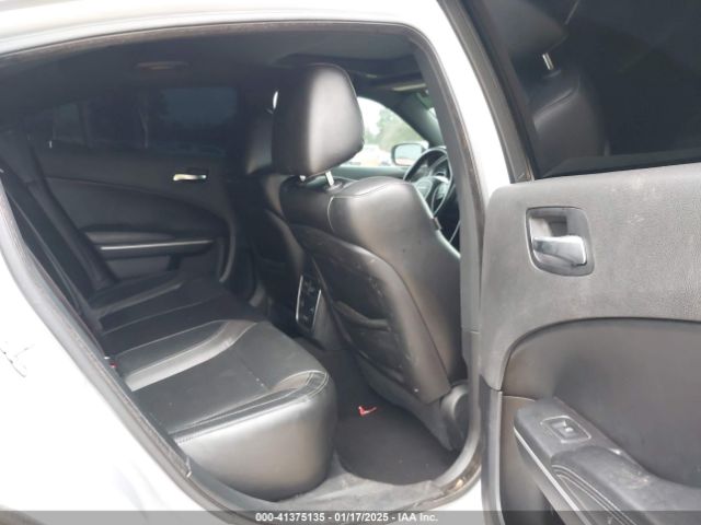 2C3CDXBG2KH721122 Dodge Charger Sxt Rwd
