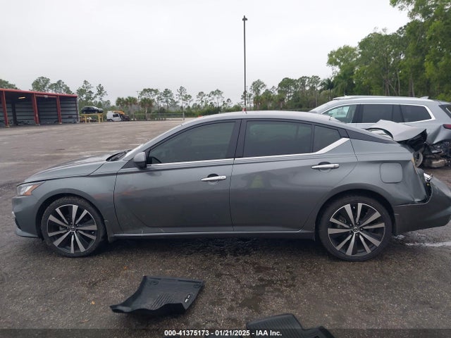 1N4BL4FW8MN325531 Nissan Altima Platinum Intelligent Awd