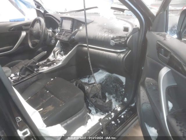 2022 MITSUBISHI ECLIPSE CROSS JA4ATUAAXNZ047303 Photo 4