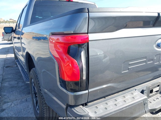 1FTVW1EL8NWG09452 Ford F-150 Lightning Xlt