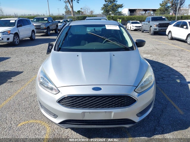 1FADP3E29GL405555 Ford FOCUS S