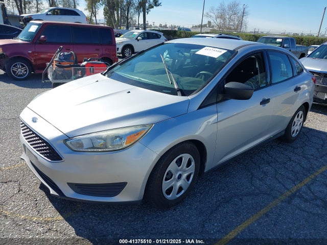 1FADP3E29GL405555 Ford FOCUS S