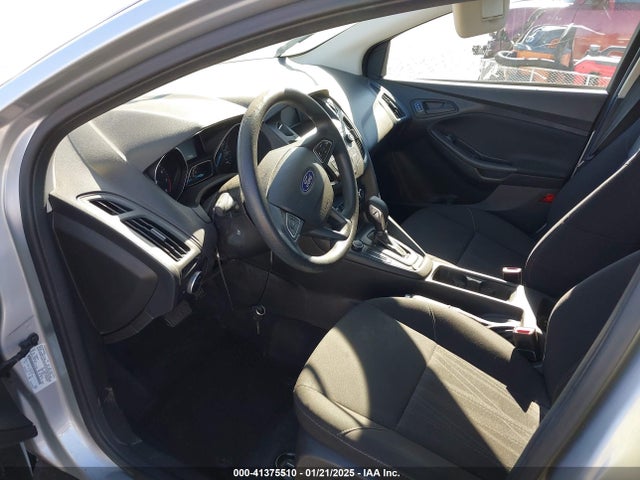 1FADP3E29GL405555 Ford FOCUS S