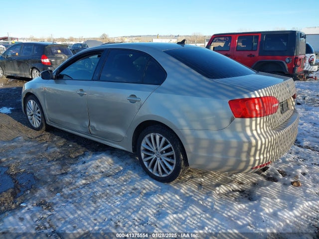3VWB07AJ2EM207726 Volkswagen Jetta 1.8t Se