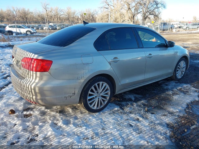 3VWB07AJ2EM207726 Volkswagen Jetta 1.8t Se