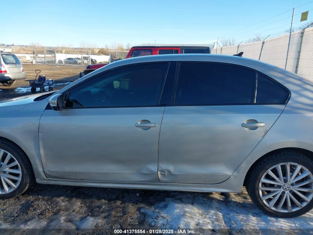 3VWB07AJ2EM207726 Volkswagen Jetta 1.8t Se