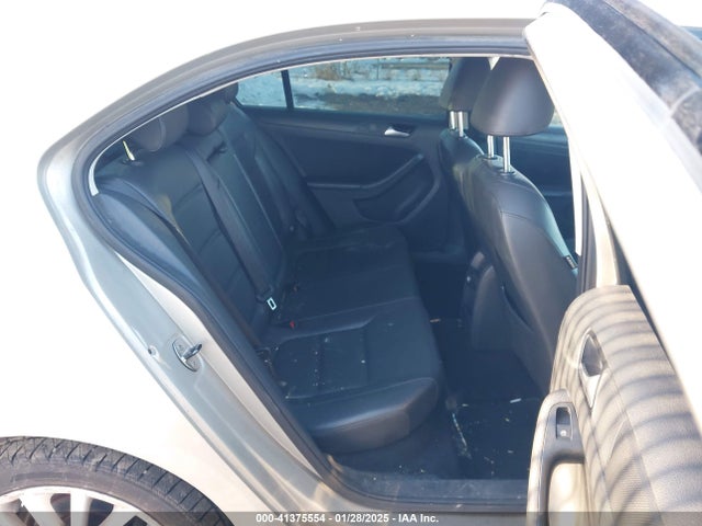 3VWB07AJ2EM207726 Volkswagen Jetta 1.8t Se