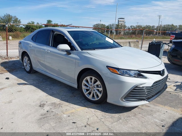 Toyota CAMRY LE 2024 4T1R11AK9RU248677 Image 1