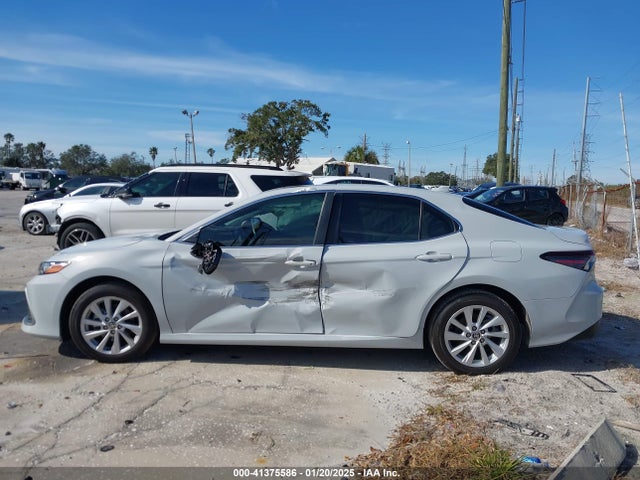 Toyota CAMRY LE 2024 4T1R11AK9RU248677 Image 14