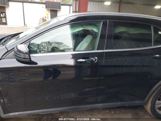 WDCTG4EB7FJ174185 Mercedes-Benz GLA 250