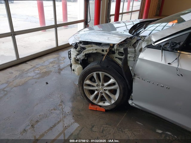 1G1ZD5ST9JF132794 Chevrolet MALIBU LT