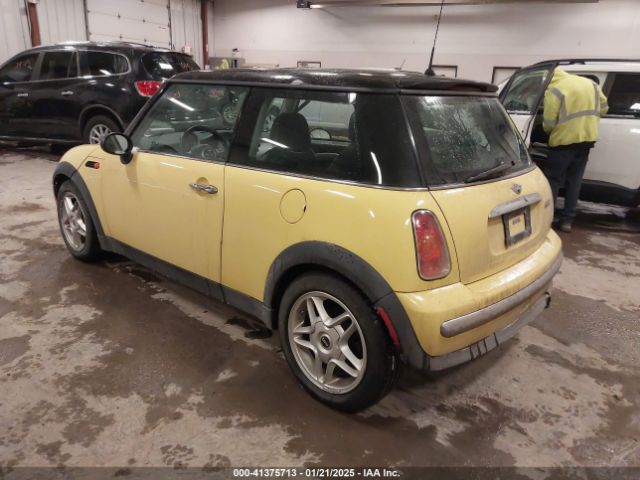2002 MINI COOPER WMWRC33402TC37278 Photo 2