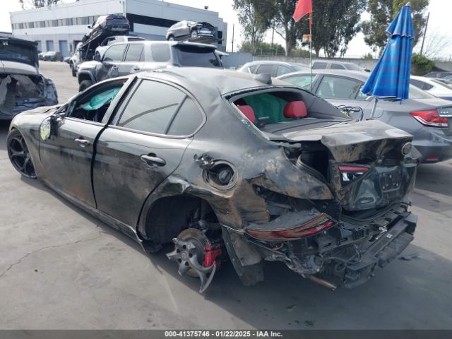 ZARFAECN9J7578818 Alfa Romeo Giulia Ti Sport Rwd