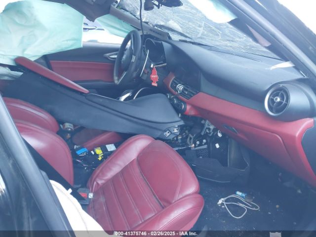 ZARFAECN9J7578818 Alfa Romeo Giulia Ti Sport Rwd