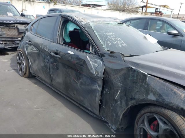 ZARFAECN9J7578818 Alfa Romeo Giulia Ti Sport Rwd