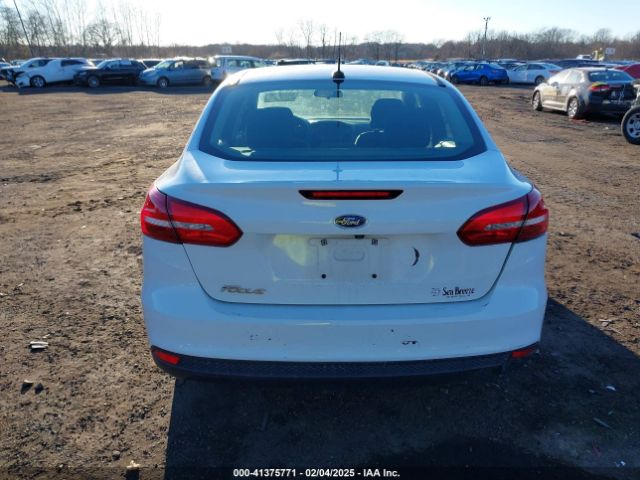 1FADP3E2XHL321942 Ford FOCUS S