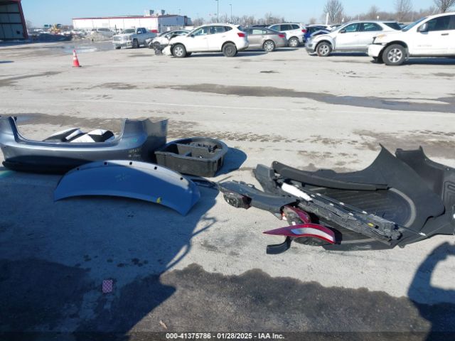 3KPFL4A75JE215774 KIA FORTE S