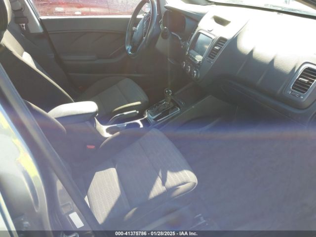 3KPFL4A75JE215774 KIA FORTE S