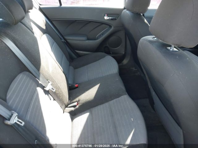 3KPFL4A75JE215774 KIA FORTE S