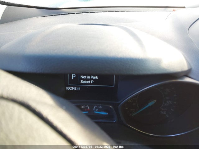 1FMCU0GD5KUB23228 Ford ESCAPE SE