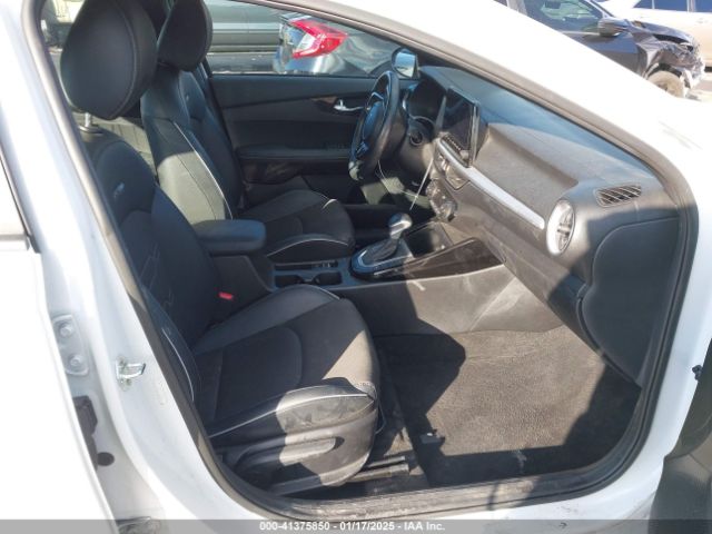 3KPF54AD1PE588917 KIA Forte Gt-line