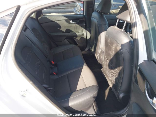 3KPF54AD1PE588917 KIA Forte Gt-line
