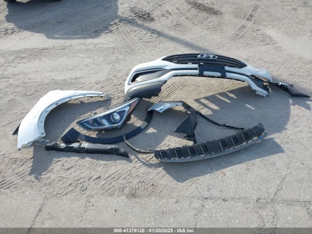 5NMZT3LB6JH080497 Hyundai Santa Fe Sport 2.4l