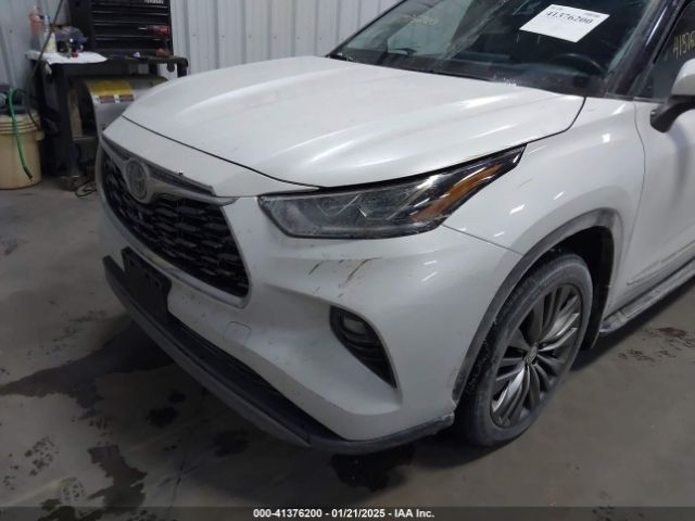 5TDFZRBH5NS203414 Toyota Highlander Platinum