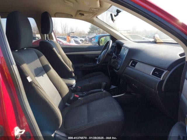 JA4AD3A30JZ032666 Mitsubishi Outlander Se